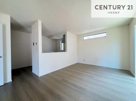 ���r���O�@�S�n�ǂ����r���O�͉Ƒ������R�ƏW�܂�܂��B�Ƒ��c�R�̎��Ԃ����������ł��B���Ƒ��ƁA����w�[���������Ԃ��߂��������ł��ˁB