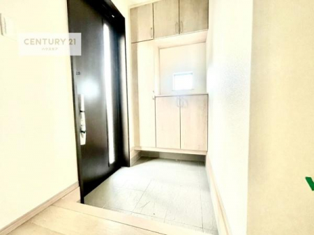 ���ց@�V���[�Y�{�b�N�X�t���Ȃ̂ŁA���ւ��Еt�����|�������₷���ł��I
�X�b�L���������ւŌ˂��J�����u�ԁA�������̂���S�n������Ԃ��o�}���Ă���܂��B