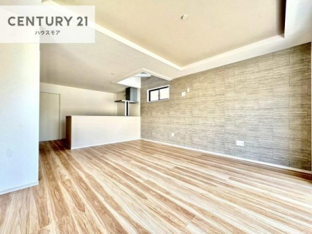 ���r���O�@��؂ȉƑ����W�܂邩�炱��LDK�ɂ͂�����肽���B
�q�����������C�ɏ΂��Ȃ��瑖�����Ă���p�����������u�L���Ƃɂ��ėǂ������v�Ǝv���u�Ԃł��B