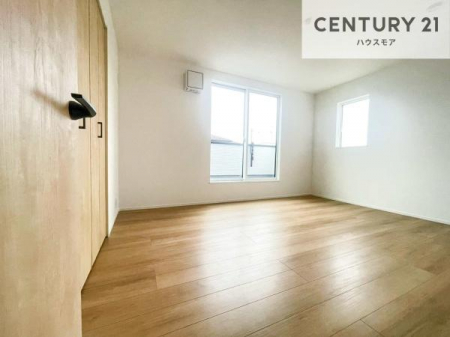 �Q���@�o���R�j�[�ɖʂ��Ă���m���ł��B���邭�����肪����A���C����������ł��܂��I���N���āA�O�ɏo�Ĕw�L�т����[�ċz�����ǂ������}������邱�Ƃ��ł��܂��B