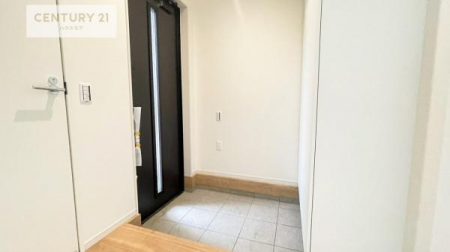 ���ց@�V���[�Y�{�b�N�X�t���Ȃ̂ŁA���ւ��Еt�����|�������₷���ł��I
�X�b�L���������ւŌ˂��J�����u�ԁA�������̂���S�n������Ԃ��o�}���Ă���܂��B
