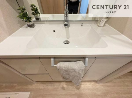 ���ʑ�E���ʏ��@�[�����ʑ�{�E���́A�������˂ɂ����̂ł�����ꂪ�y�X�I���������ۂĂ܂��I
�L���C�Ȑ��ʏ��Ŏ��������̃��`�x�[�V�������オ��܂��ˁI