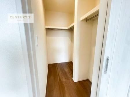 ���[�@�E�H�[�N�C���N���[�[�b�g�t���ł��B��������̂��m���Ȃǂ����[���Ă��������ł��ˁI���ɂ���@�������ȂǋG�ߕ��̑傫�ȉƓd�����[�ł��܂��I