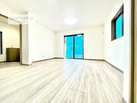 ���r���O�@�傫�ȑ����炽���Ղ�̗z���������閾�邢���r���O�B�J�����̂��郊�r���O�ŉƑ��c���̂��났�̎��Ԃ��߂����܂��I