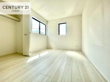 �m���@���邭���ʂ��̗ǂ������ł��B�u�V���v���v�Ƀf�U�C�����ꂽ�����B���R�x�������̂ŉƋ�⃌�C�A�E�g�ł��D�݂̋�Ԃ�n��グ���܂��B�����x�A���n�ɂĂ��m�F���������B