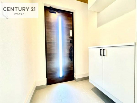 ���ց@�V���[�Y�{�b�N�X�t���B���ւ��Еt�����|�������₷���ł��I
�X�b�L���������ւŌ˂��J�����u�ԁA�������̂���S�n������Ԃ��o�}���Ă���܂��B