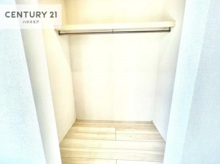 ���[�@�E�H�[�N�C���N���[�[�b�g�t���ł��B��������̂��m���Ȃǂ����[���Ă��������ł��ˁI���ɂ���@�������ȂǋG�ߕ��̑傫�ȉƓd�����[�ł��܂��I