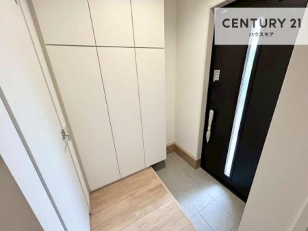���ց@�V���[�Y�{�b�N�X�t���Ȃ̂ŁA���ւ��Еt�����|�������₷���ł��I
�X�b�L���������ւŌ˂��J�����u�ԁA�������̂���S�n������Ԃ��o�}���Ă���܂��B