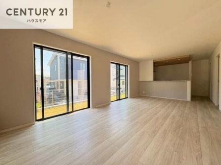 ���r���O�@�S�n�ǂ����r���O�͉Ƒ������R�ƏW�܂�܂��B�Ƒ��c�R�̎��Ԃ����������ł��B���Ƒ��ƁA����w�[���������Ԃ��߂��������ł��ˁB