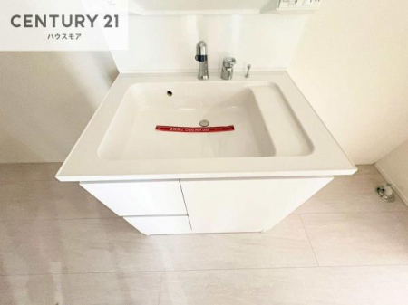 ���ʑ�E���ʏ��@�[�����ʑ�{�E���́A�������˂ɂ����̂ł�����ꂪ�y�X�I���������ۂĂ܂��I
�L���C�Ȑ��ʏ��Ŏ��������̃��`�x�[�V�������オ��܂��ˁI