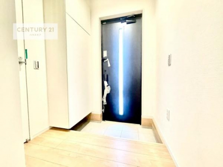 ���ց@�V���[�Y�{�b�N�X�t���Ȃ̂ŁA���ւ��Еt�����|�������₷���ł��I
�X�b�L���������ւŌ˂��J�����u�ԁA�������̂���S�n������Ԃ��o�}���Ă���܂��B