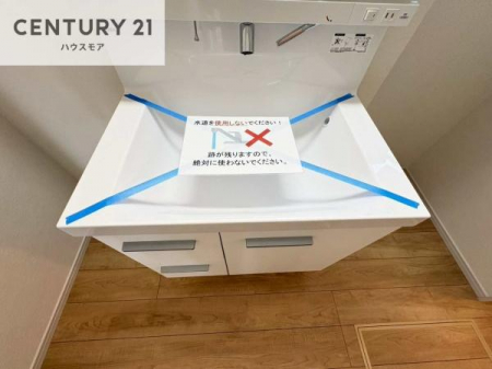 ���ʑ�E���ʏ��@�[�����ʑ�{�E���́A�������˂ɂ����̂ł�����ꂪ�y�X�I���������ۂĂ܂��I
�L���C�Ȑ��ʏ��Ŏ��������̃��`�x�[�V�������オ��܂��ˁI