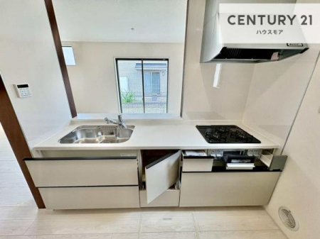 �L�b�`���@���[�X�y�[�X���L�x�ŁA�����X�y�[�X���X�b�L���ƕЕt���Ђ�`�����p�ł��܂��I
���K�ɍ�Ƃ��ł��A�Ǝ��̌����A�b�v�I�����̗���������܂��I