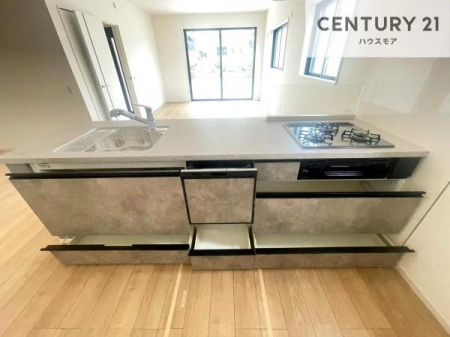 �L�b�`���@���[�X�y�[�X���L�x�ŁA�����X�y�[�X���X�b�L���ƕЕt���Ђ�`�����p�ł��܂��I
���K�ɍ�Ƃ��ł��A�Ǝ��̌����A�b�v�I�����̗���������܂��I