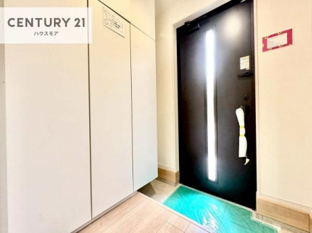 ���ց@�V���[�Y�{�b�N�X�t���Ȃ̂ŁA���ւ��Еt�����|�������₷���ł��I
�X�b�L���������ւŌ˂��J�����u�ԁA�������̂���S�n������Ԃ��o�}���Ă���܂��B