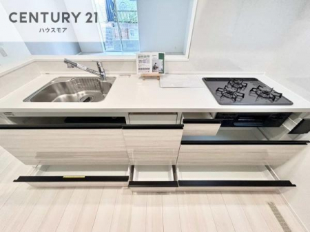 �L�b�`���@���[�X�y�[�X���L�x�ŁA�����X�y�[�X���X�b�L���ƕЕt���Ђ�`�����p�ł��܂��I
���K�ɍ�Ƃ��ł��A�Ǝ��̌����A�b�v�I�����̗���������܂��I�y���n�̔���J�Ò��z