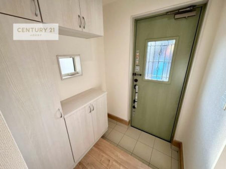 ���ց@�V���[�Y�{�b�N�X�t���Ȃ̂ŁA���ւ��Еt�����|�������₷���ł��I
�X�b�L���������ւŌ˂��J�����u�ԁA�������̂���S�n������Ԃ��o�}���Ă���܂��B