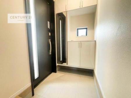 ���ց@�V���[�Y�{�b�N�X�t���Ȃ̂ŁA���ւ��Еt�����|�������₷���ł��I
�X�b�L���������ւŌ˂��J�����u�ԁA�������̂���S�n������Ԃ��o�}���Ă���܂��B