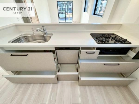 �L�b�`���@���[�X�y�[�X���L�x�ŁA�����X�y�[�X���X�b�L���ƕЕt���Ђ�`�����p�ł��܂��I
���K�ɍ�Ƃ��ł��܂��I�����̗���������܂��I