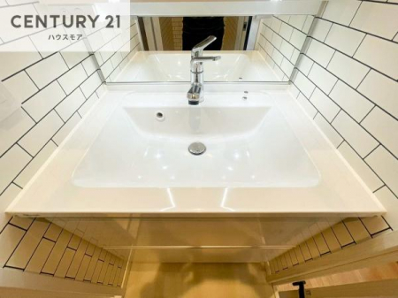 ���ʑ�E���ʏ��@�[�����ʑ�{�E���́A�������˂ɂ����̂ł�����ꂪ�y�X�I���������ۂĂ܂��I
�L���C�Ȑ��ʏ��Ŏ��������̃��`�x�[�V�������オ��܂��ˁI