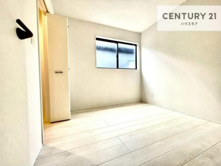 �m���@�V���v���Ƀf�U�C������Ă��邽�߁A�Ƌ��I�т܂���I
���C�ɓ���̉Ƌ��u���Ă��낰���Ԃ���邱�Ƃ��ł��܂��B
