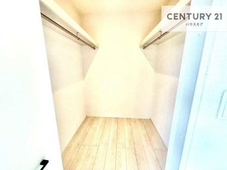 ���[�@�E�H�[�N�C���N���[�[�b�g�t���ł��B��������̂��m���Ȃǂ����[���Ă��������ł��ˁI���ɂ���@�������ȂǋG�ߕ��̑傫�ȉƓd�����[�ł��܂��I
