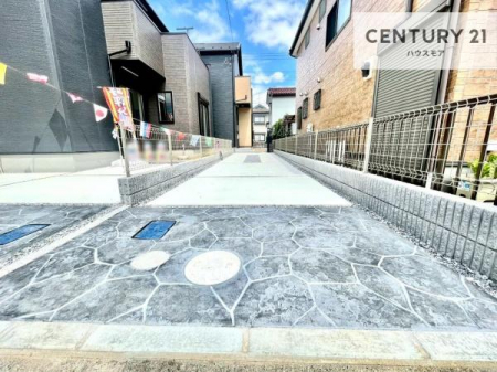 ���ԏ�@���ԃX�y�[�X��2�䕪����܂��I�Z�J���h�J�[�͂������A�o�C�N�⎩�]�ԂȂǂ��u���ꏊ�ɍ���܂���B