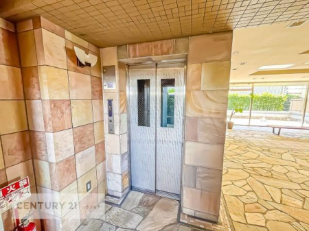 ���̑����p���@�G���x�[�^�[�����ŁA���X�̈ړ������K�B
�����̓��₨�ו��̑������ł��A�X���[�Y�ɂ��A��������܂��I