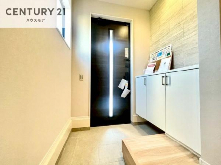 ���ց@�V���[�Y�{�b�N�X�t���Ȃ̂ŁA���ւ��Еt�����|�������₷���ł��I
�X�b�L���������ւŌ˂��J�����u�ԁA�������̂���S�n������Ԃ��o�}���Ă���܂��B