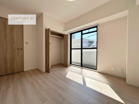 �m���@���邭���ʂ��̗ǂ������ł��B�u�V���v���v�Ƀf�U�C�����ꂽ�����B���R�x�������̂ŉƋ�⃌�C�A�E�g�ł��D�݂̋�Ԃ�n��グ���܂��B�����x�A���n�ɂĂ��m�F���������B