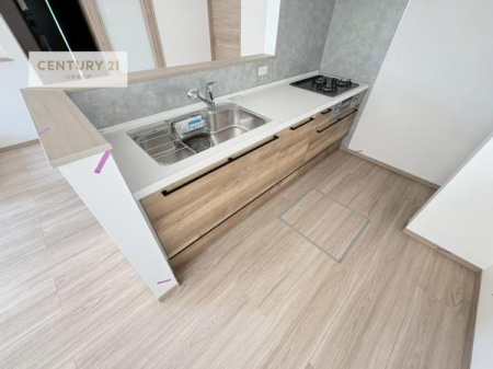 �L�b�`���@��l�C�̑Ζʎ��V�X�e���L�b�`�����̗p���Ă��܂��I���Ƒ��̃R�~���j�P�[�V���������R�Ƒ�����݌v�ł��B
���q�l�ɂ��ڂ��͂��̂Ŋ������ł��ˁB���[�͂�����܂��I