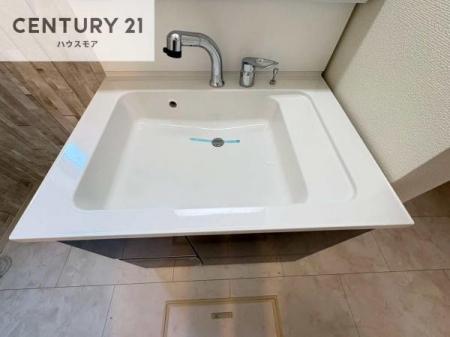 ���ʑ�E���ʏ��@�[�����ʑ�{�E���́A�������˂ɂ����̂ł�����ꂪ�y�X�I���������ۂĂ܂��I
�L���C�Ȑ��ʏ��Ŏ��������̃��`�x�[�V�������オ��܂��ˁI