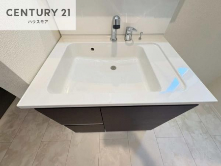 ���ʑ�E���ʏ��@�[�����ʑ�{�E���́A�������˂ɂ����̂ł�����ꂪ�y�X�I���������ۂĂ܂��I
�L���C�Ȑ��ʏ��Ŏ��������̃��`�x�[�V�������オ��܂��ˁI