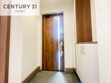 ���ց@�V���[�Y�{�b�N�X�t���Ȃ̂ŁA���ւ��Еt�����|�������₷���ł��I
�X�b�L���������ւŌ˂��J�����u�ԁA�������̂���S�n������Ԃ��o�}���Ă���܂��B