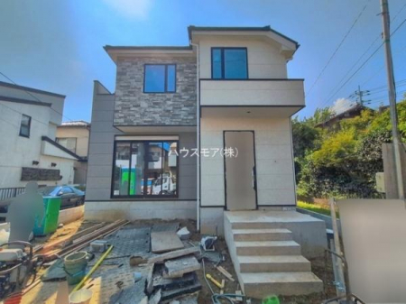 ���ԏ�@���ԃX�y�[�X��2�䕪����܂��I�Z�J���h�J�[�͂������A�o�C�N�⎩�]�ԂȂǂ��u���ꏊ�ɍ���܂���B
