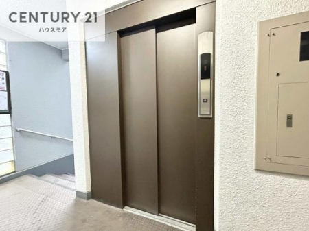 ���̑����p���@�G���x�[�^�[�����ŁA���X�̈ړ������K�B
�����̓��₨�ו��̑������ł��A�X���[�Y�ɂ��A��������܂��I
