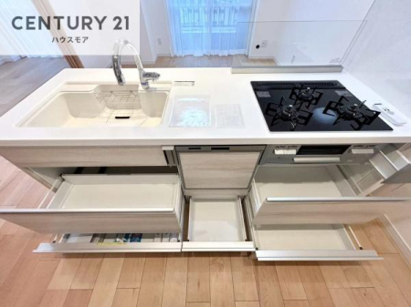 �L�b�`���@���[�X�y�[�X���L�x�ŁA�����X�y�[�X���X�b�L���ƕЕt���Ђ�`�����p�ł��܂��I
���K�ɍ�Ƃ��ł��A�Ǝ��̌����A�b�v�I�����̗���������܂��I