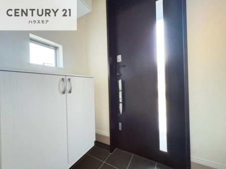 ���ց@�V���[�Y�{�b�N�X�t���Ȃ̂ŁA���ւ��Еt�����|�������₷���ł��I
�X�b�L���������ւŌ˂��J�����u�ԁA�������̂���S�n������Ԃ��o�}���Ă���܂��B