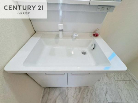 ���ʑ�E���ʏ��@�[�����ʑ�{�E���́A�������˂ɂ����̂ł�����ꂪ�y�X�I���������ۂĂ܂��I
�L���C�Ȑ��ʏ��Ŏ��������̃��`�x�[�V�������オ��܂��ˁI