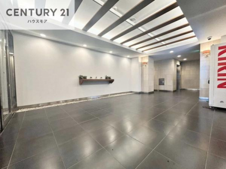 ���r�[�@��؂Ȃ��q�l�����o�}�����郍�r�[�B�L�X���Ă��ĊJ�����E������������܂��B