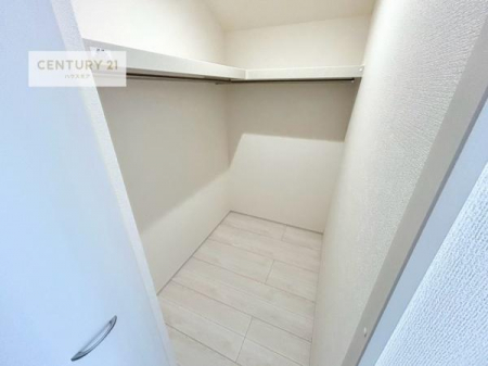 ���[�@�E�H�[�N�C���N���[�[�b�g�t���ł��B��������̂��m���Ȃǂ����[���Ă��������ł��ˁI���ɂ���@�������ȂǋG�ߕ��̑傫�ȉƓd�����[�ł��܂��I