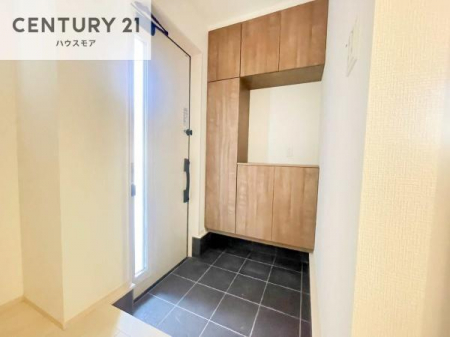 ���ց@�V���[�Y�{�b�N�X�t���Ȃ̂ŁA���ւ��Еt�����|�������₷���ł��I
�X�b�L���������ւŌ˂��J�����u�ԁA�������̂���S�n������Ԃ��o�}���Ă���܂��B