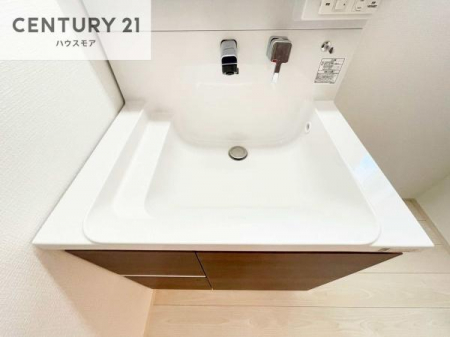 ���ʑ�E���ʏ��@�[�����ʑ�{�E���́A�������˂ɂ����̂ł�����ꂪ�y�X�I���������ۂĂ܂��I
�L���C�Ȑ��ʏ��Ŏ��������̃��`�x�[�V�������オ��܂��ˁI