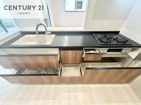 �L�b�`���@���[�X�y�[�X���L�x�ŁA�����X�y�[�X���X�b�L���ƕЕt���Ђ�`�����p�ł��܂��I
���K�ɍ�Ƃ��ł��A�Ǝ��̌����A�b�v�I�����̗���������܂��I