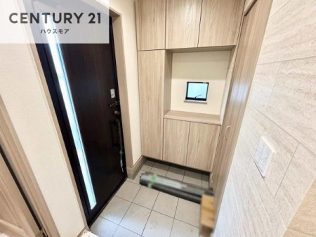 ���ց@�V���[�Y�{�b�N�X�t���Ȃ̂ŁA���ւ��Еt�����|�������₷���ł��I
�X�b�L���������ւŌ˂��J�����u�ԁA�������̂���S�n������Ԃ��o�}���Ă���܂��B