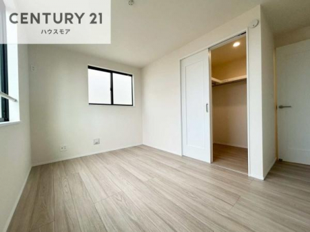 ���r���O�ȊO�̋����@���[�X�y�[�X���[���I�������X�b�L�����ڂ��鎖���ł��܂��ˁB
�Ƌ��I�΂Ȃ��V���v���ȃf�U�C���ׁ̈A�Ƌ��I�΂����C�ɓ���̋�ԍ�肪�ł������ł��ˁB