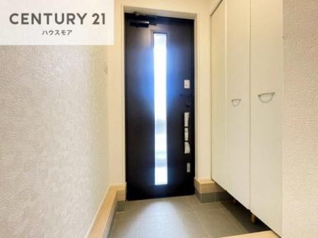 ���ց@�V���[�Y�{�b�N�X�t���Ȃ̂ŁA���ւ��Еt�����|�������₷���ł��I
�X�b�L���������ւŌ˂��J�����u�ԁA�������̂���S�n������Ԃ��o�}���Ă���܂��B