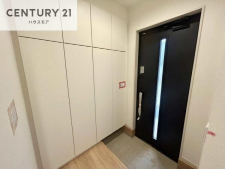 ���ց@�V���[�Y�{�b�N�X�t���Ȃ̂ŁA���ւ��Еt�����|�������₷���ł��I
�X�b�L���������ւŌ˂��J�����u�ԁA�������̂���S�n������Ԃ��o�}���Ă���܂��B