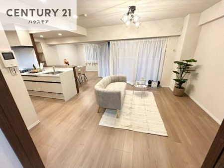 ���r���O�@�D�����z���܂肪���r���O����ł���ċ��S�n�̗ǂ���Ԃ����o���Ă���܂��I
���났�̎��Ԃ��߂����܂��I