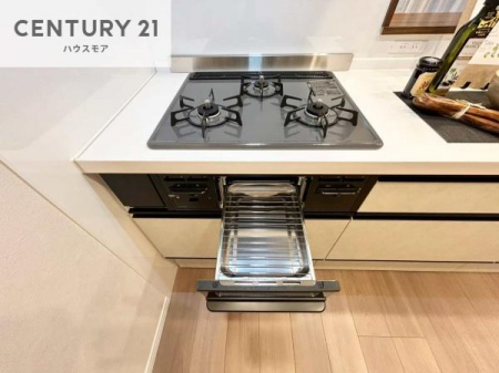 �L�b�`���@�R�����͎O������̂ł������̓����i�s���ł��܂��B
�������O�����t���ł��B�����X�y�[�X���L�X���Ă���׍�Ƃ����₷���I�g�����肪�ǂ��V�X�e���L�b�`���ł��I